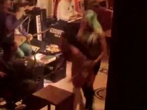 TUSHY Bekommt Anal r ...