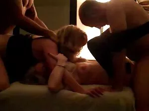 Busty 3D Toon Elf se ...