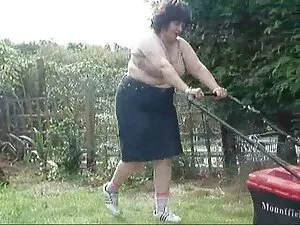 Gesponnen Frau geht  ...