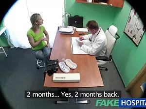 Kinky Milf spielt re ...