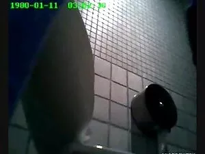 MILF Avy wird sexfil ...